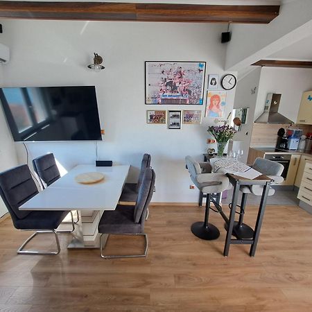 Cuzela-Papata Apartments Tisno Eksteriør bilde