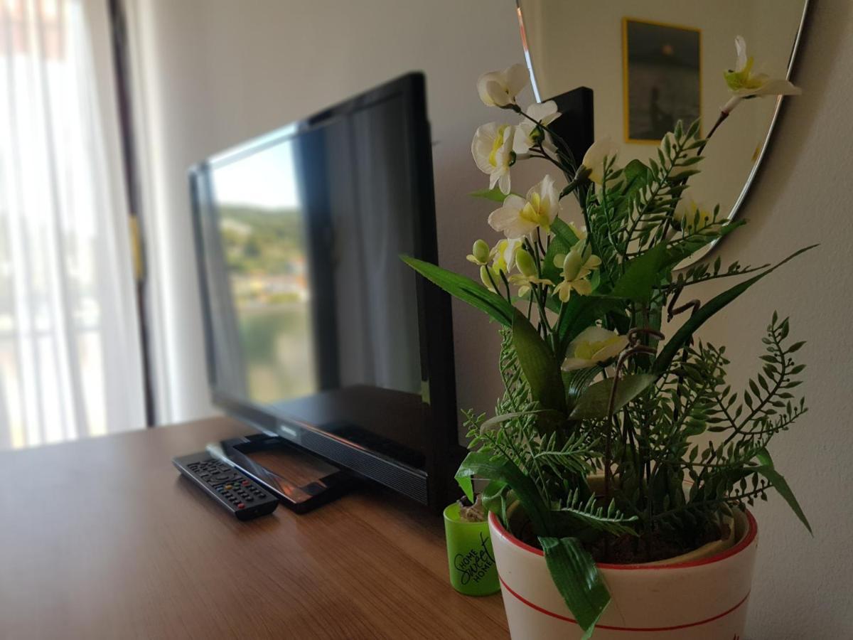 Cuzela-Papata Apartments Tisno Eksteriør bilde