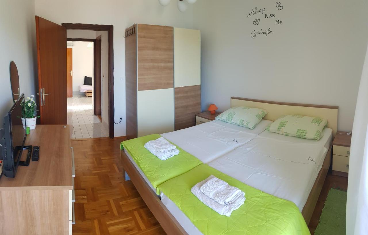 Cuzela-Papata Apartments Tisno Eksteriør bilde