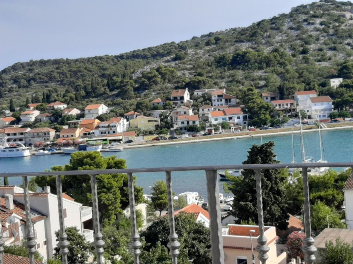 Cuzela-Papata Apartments Tisno Eksteriør bilde