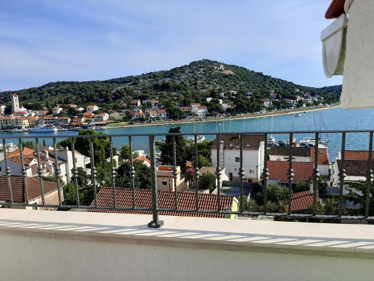 Cuzela-Papata Apartments Tisno Eksteriør bilde