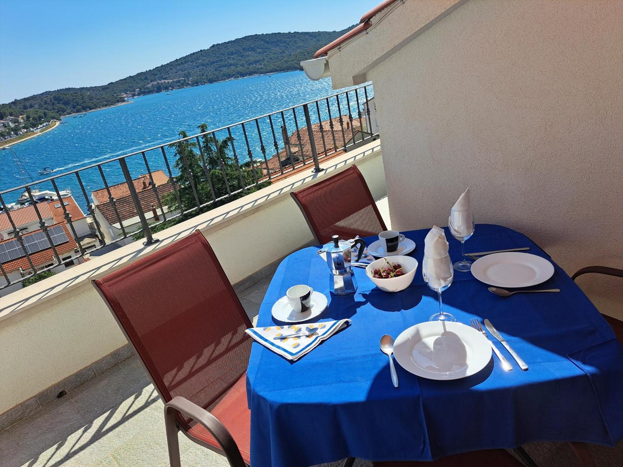 Cuzela-Papata Apartments Tisno Eksteriør bilde