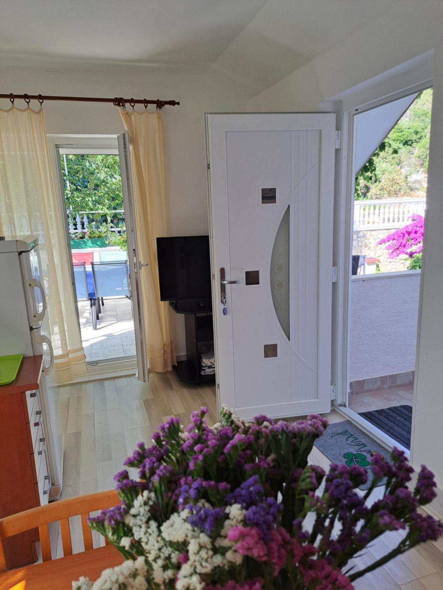 Cuzela-Papata Apartments Tisno Eksteriør bilde