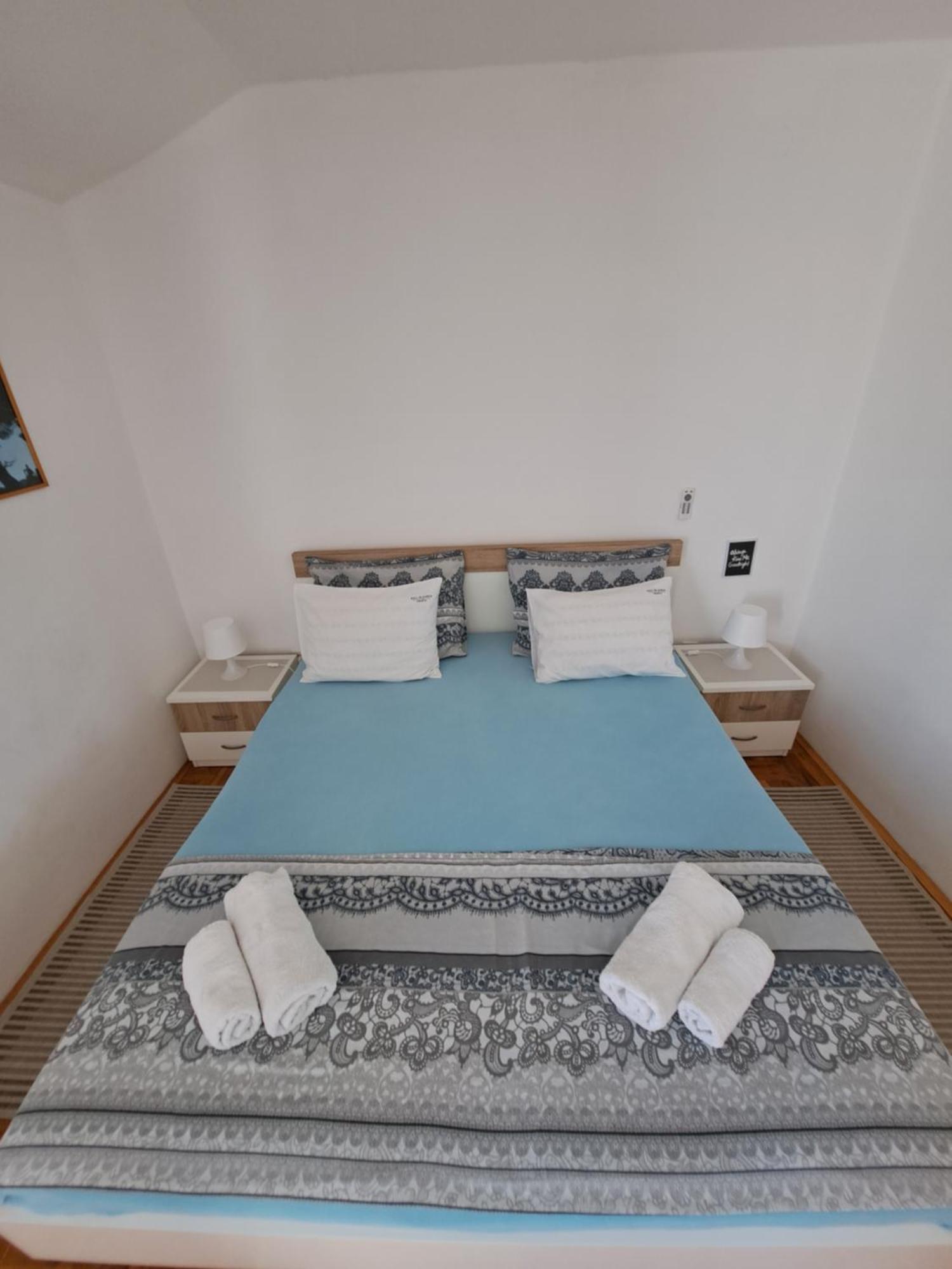 Cuzela-Papata Apartments Tisno Eksteriør bilde