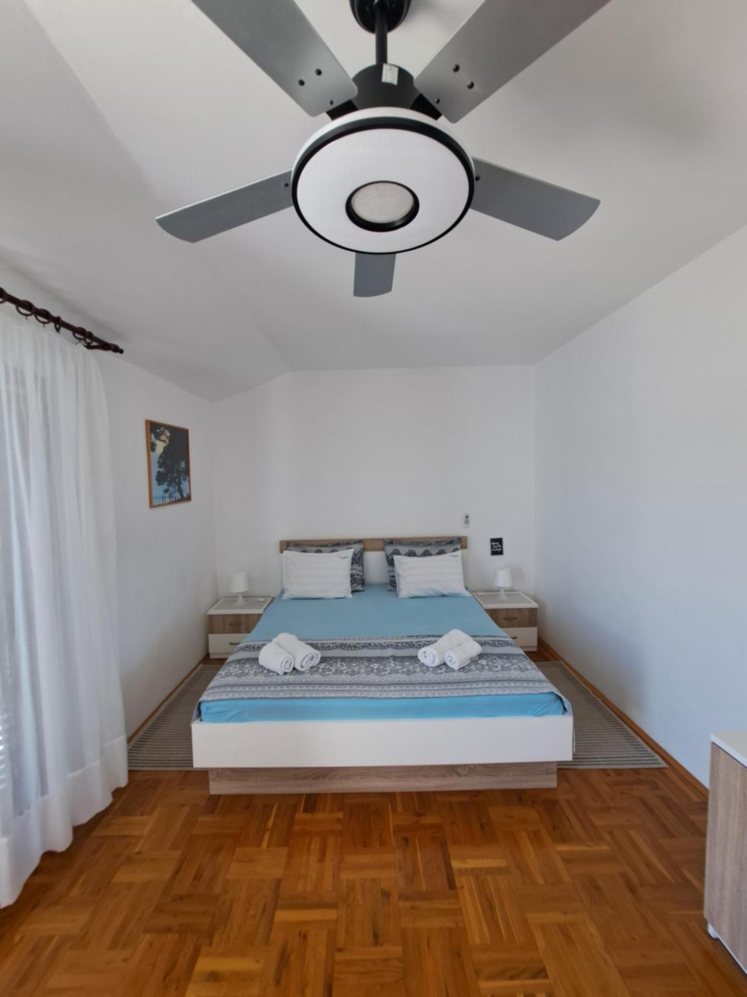 Cuzela-Papata Apartments Tisno Eksteriør bilde