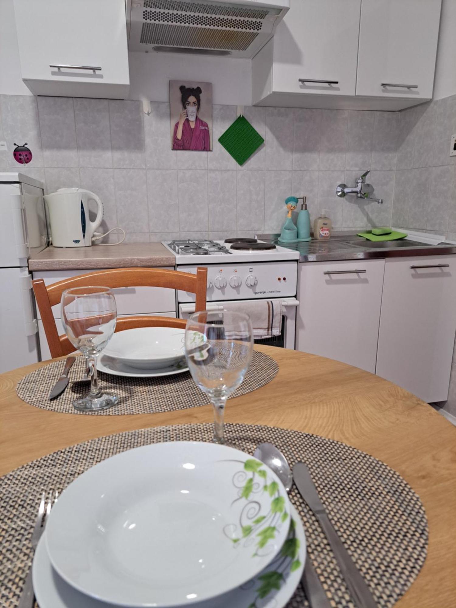 Cuzela-Papata Apartments Tisno Eksteriør bilde