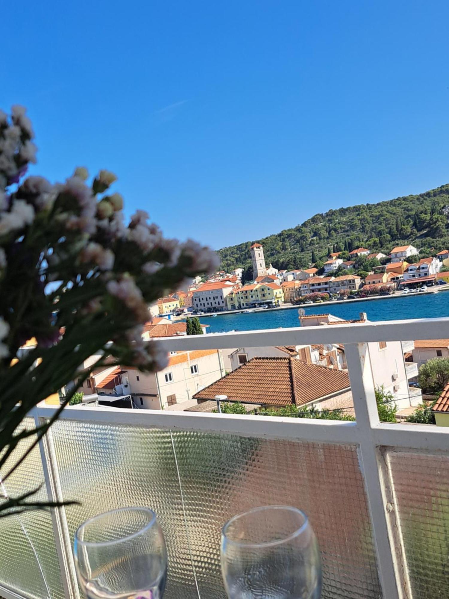 Cuzela-Papata Apartments Tisno Eksteriør bilde